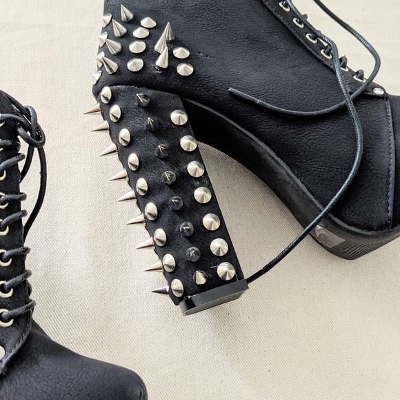 Black Spike Chunky Bootie Dolly1 - Picture 2 of 4